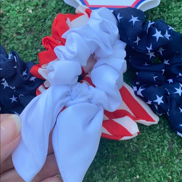 USA 🇺🇸 Red White Blue Hair Scrunchies Pony Tails - Picture 3 of 5
